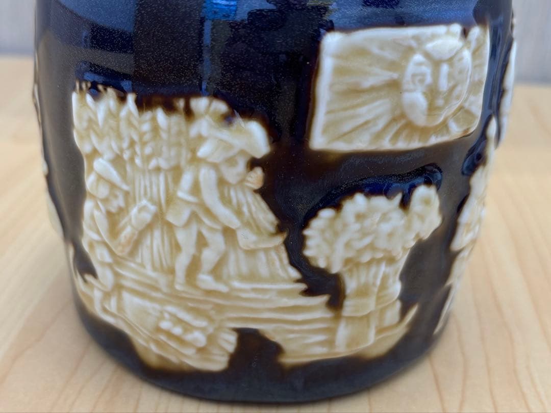 希少未開栓】 サントリー ザ ウイスキー 有田焼 陶器ボトル 木箱付美品