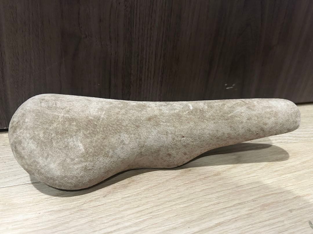 カシマックス（KASHIMAX）の高級感あるスウェード素材サドル