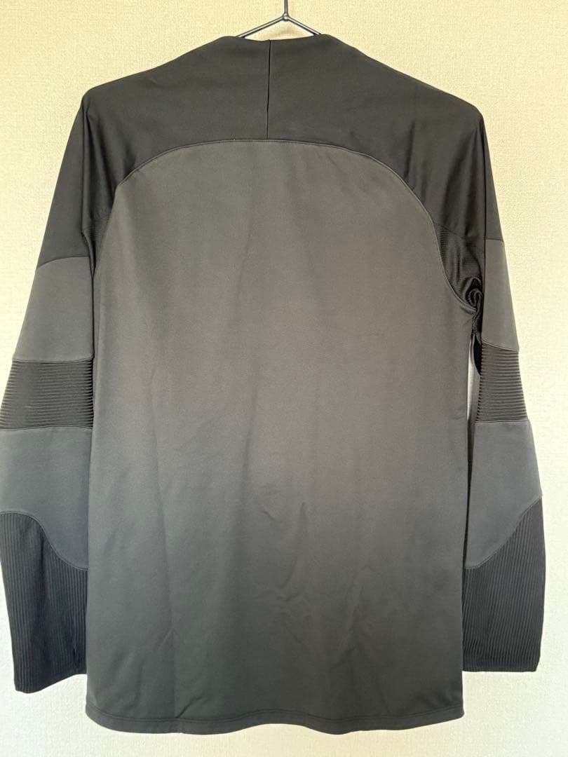 ナイキ　ストライク ウィンターウォーリアー ドリルトップ　S 定価11,500円