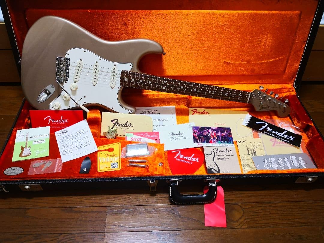 ギター FENDER NEW AMERICAN VINTAGE 1965