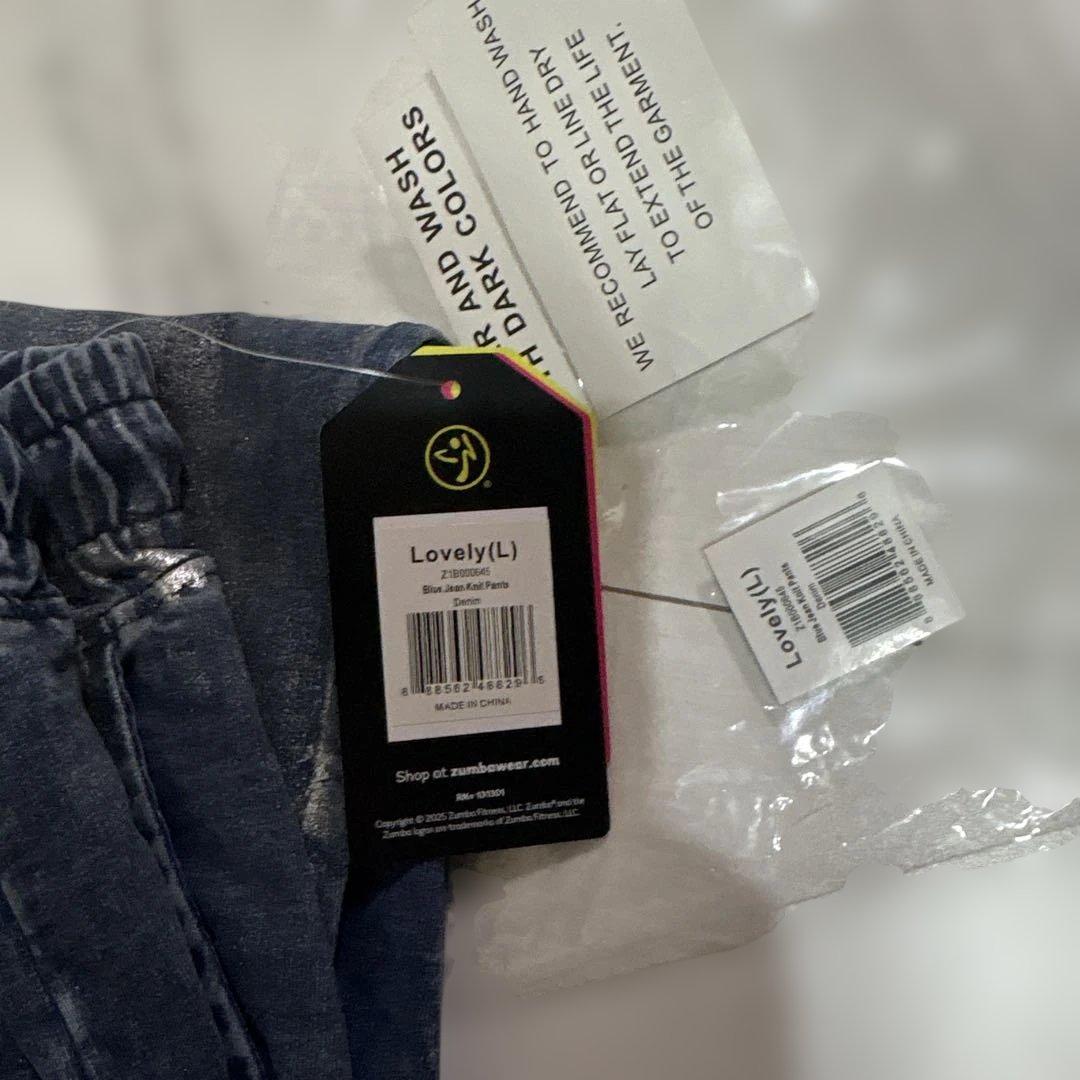 新品　正規品　ズンバ　Lサイズデニムパンツ