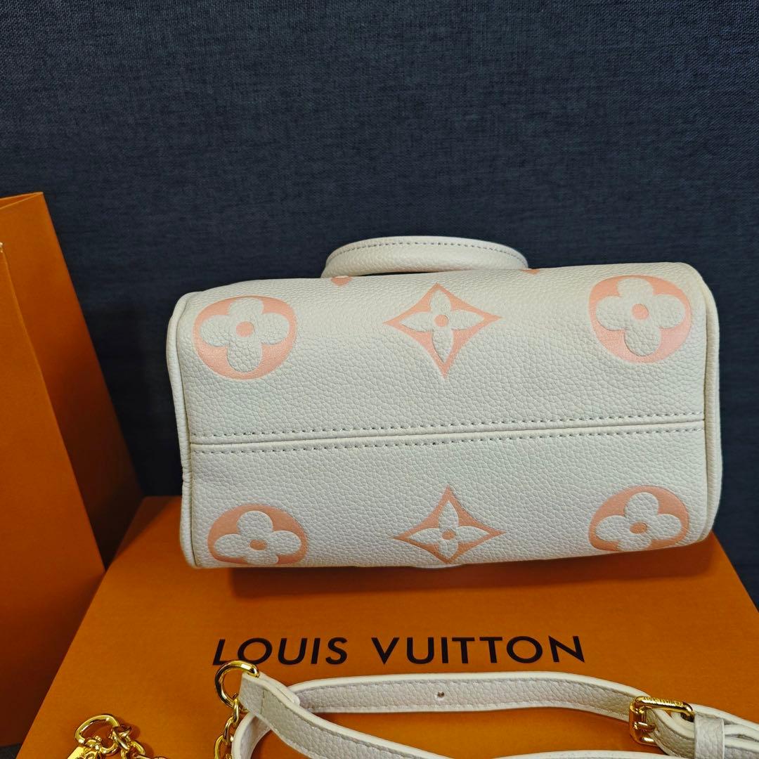 ☆専用ページ購入は1000円引きです！モノグラムショルダーバッグ