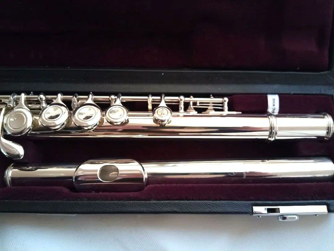♦ほぼ未使用♦後期モデル‼️頭部管銀製♦ヤマハフルート YFL311♦超美品