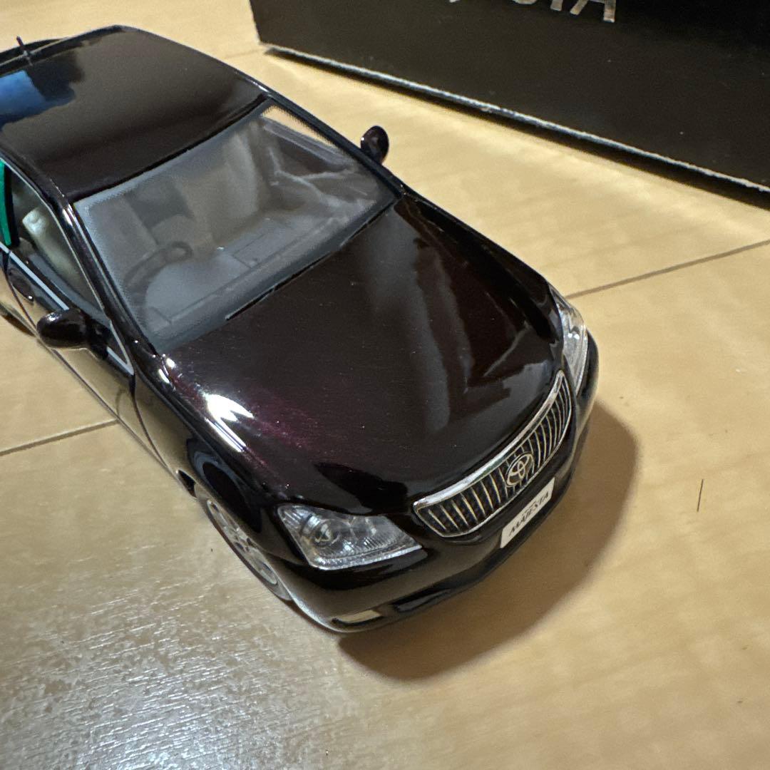 トヨタ クラウン　マジェスタ 200 ミニカー レア　ディーラー　カラー
