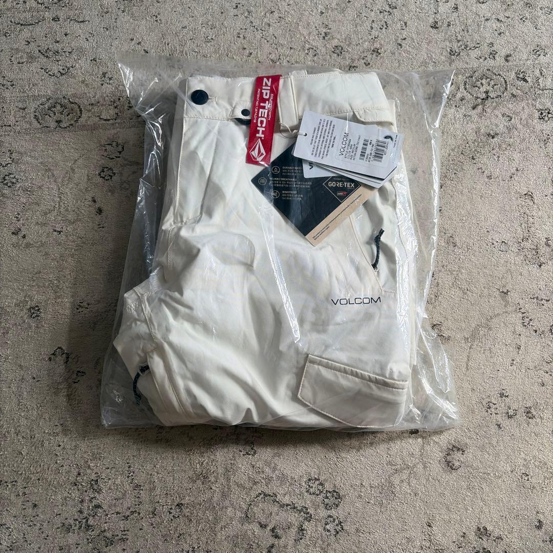 VOLCOM レディース スノーボード ウェア ゴアテックス アイボリー