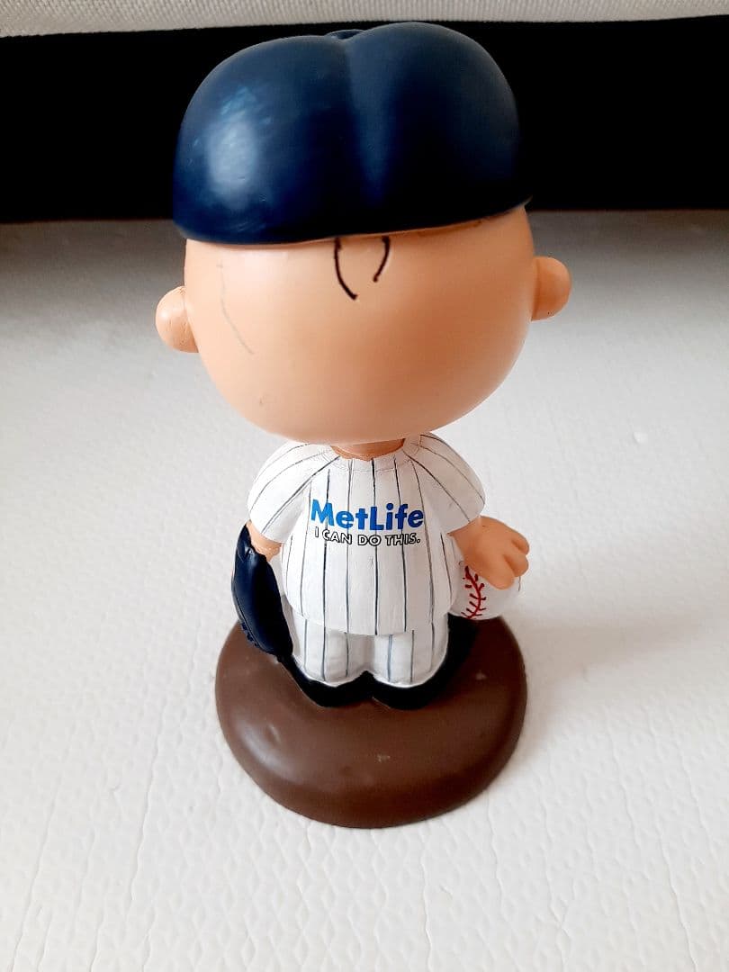 チャーリーブラウン　ボブルヘッド　ヤンキース　フィギュア　2013