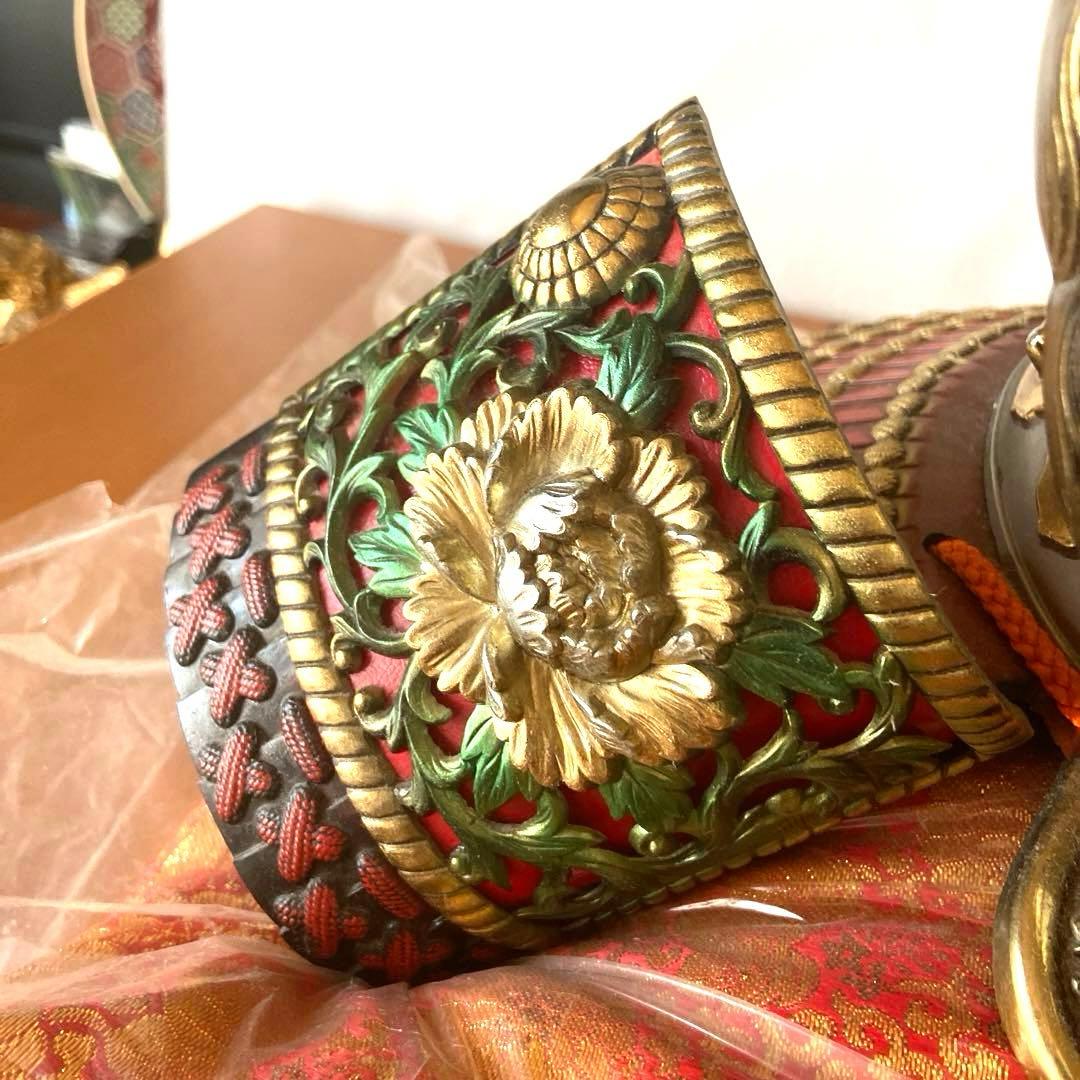 観音様付き兜アンティーク希少品