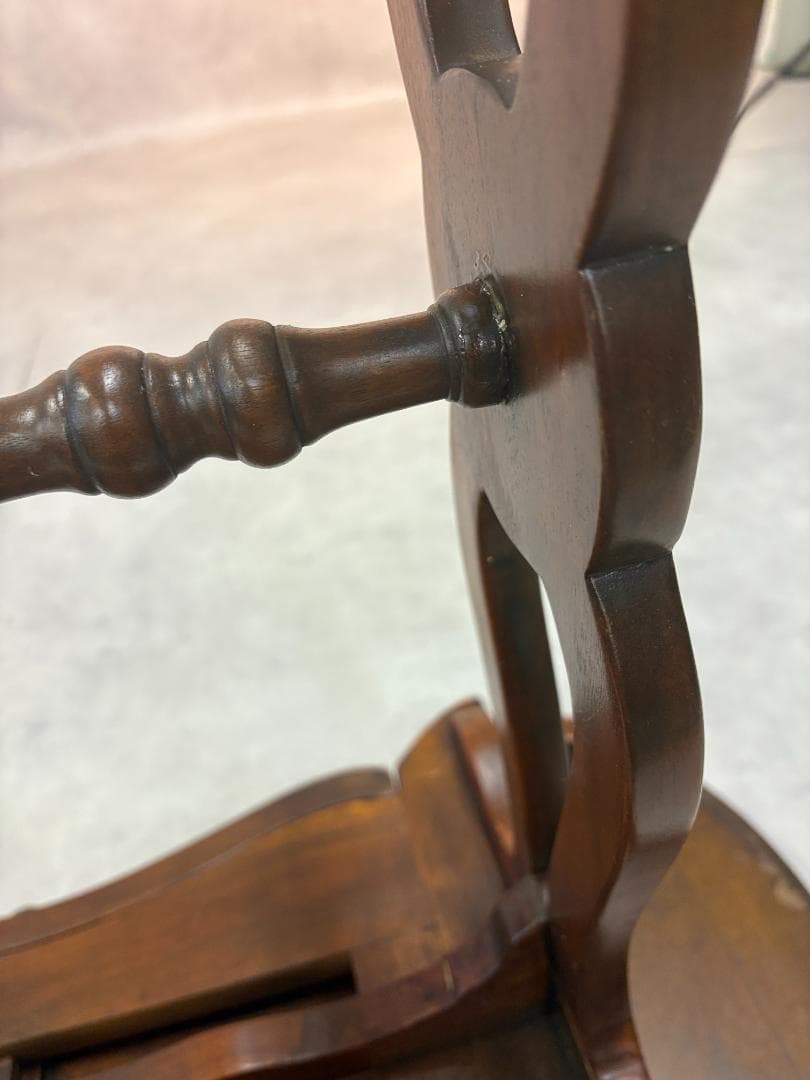 セオドア・アレキサンダー　オケージョナルテーブル