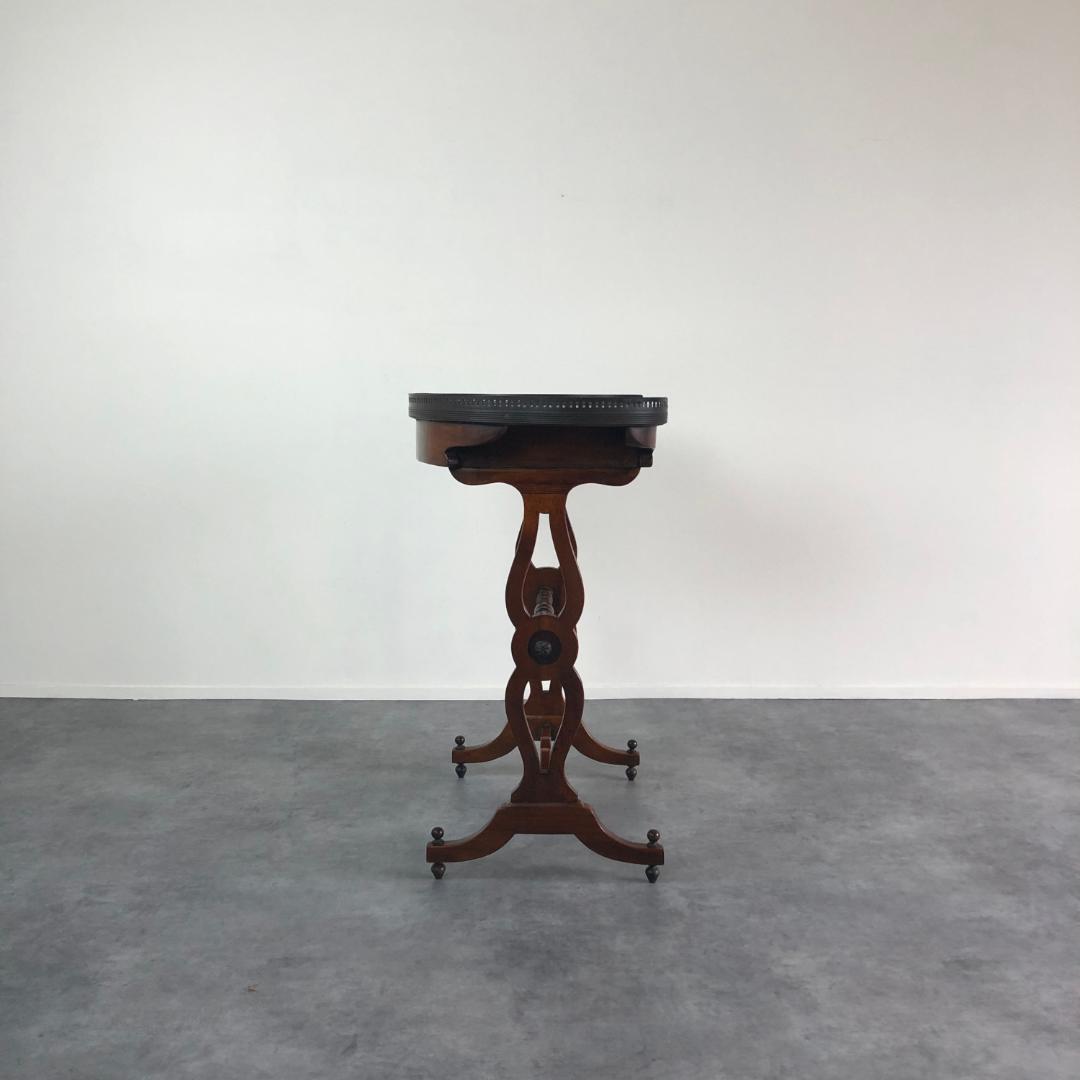 セオドア・アレキサンダー　オケージョナルテーブル