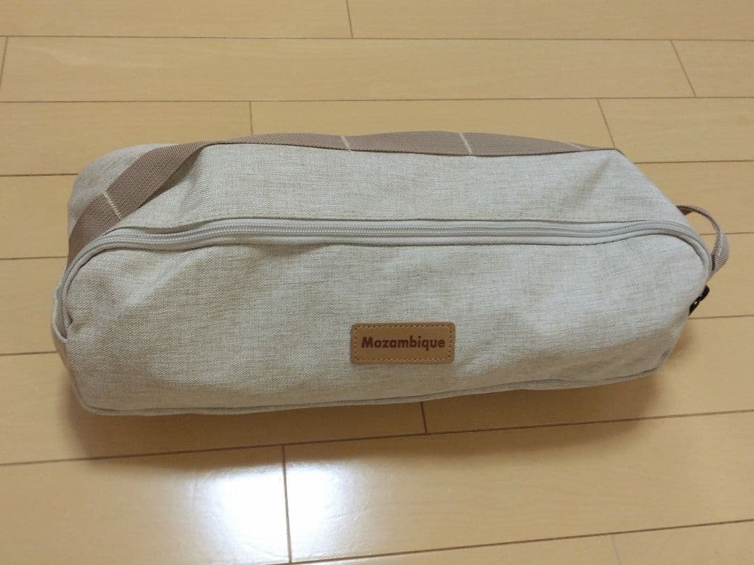 Mozambique(モザンビーク)　ベージュ テーブルとチェアのセット