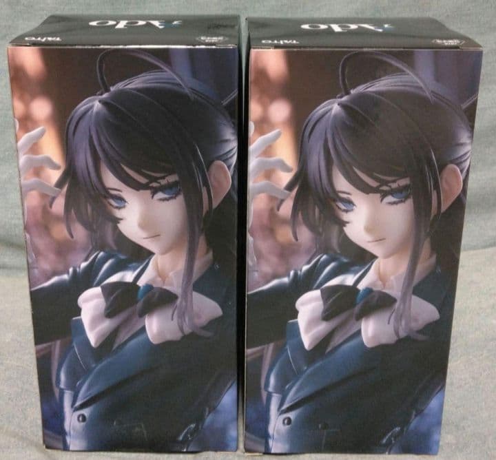 ラウンドワン限定　Adoフィギュア　 Winter ver. 『 2点セット 』