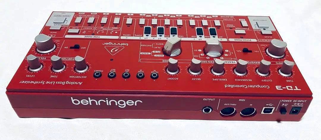 【新品同等】Behringer TD-3-RDアナログベースシンセサイザー