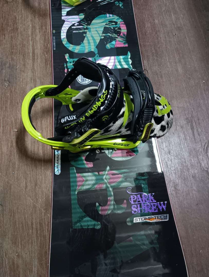 スノボ板　YONEX　PARK SHREW ビンディング付