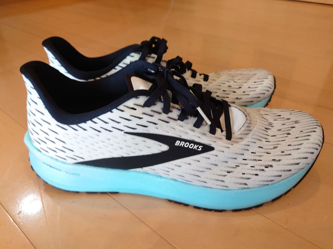 BROOKS ランニングシューズ ハイペリオンテンポ