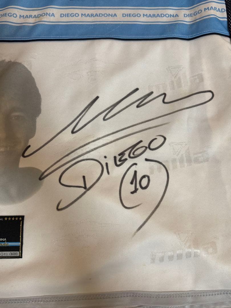 ディエゴ・マラドーナ サイン入りユニフォーム