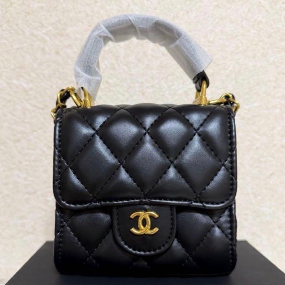 CHANEL ノベルティキルティングバッグ ブラック ミラー付き