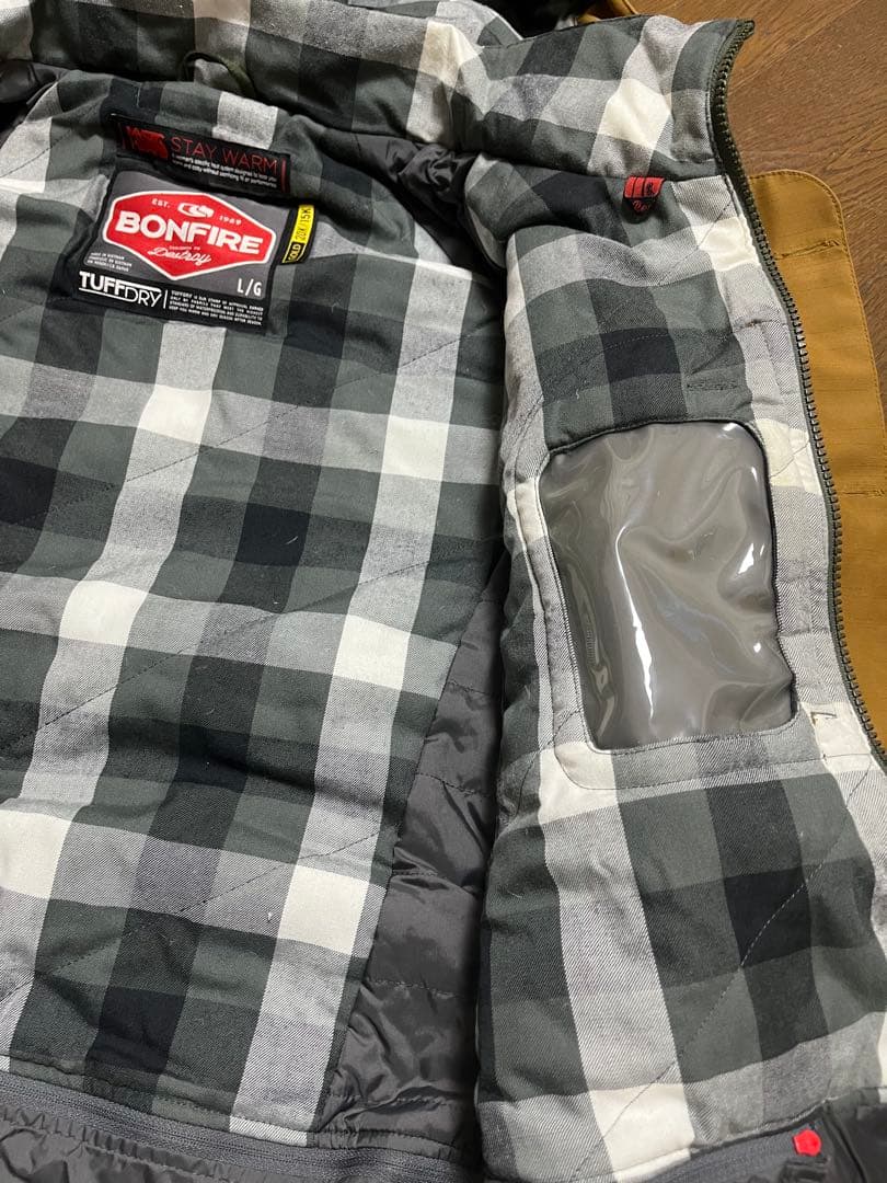 BONFIRE スノーボードウェア