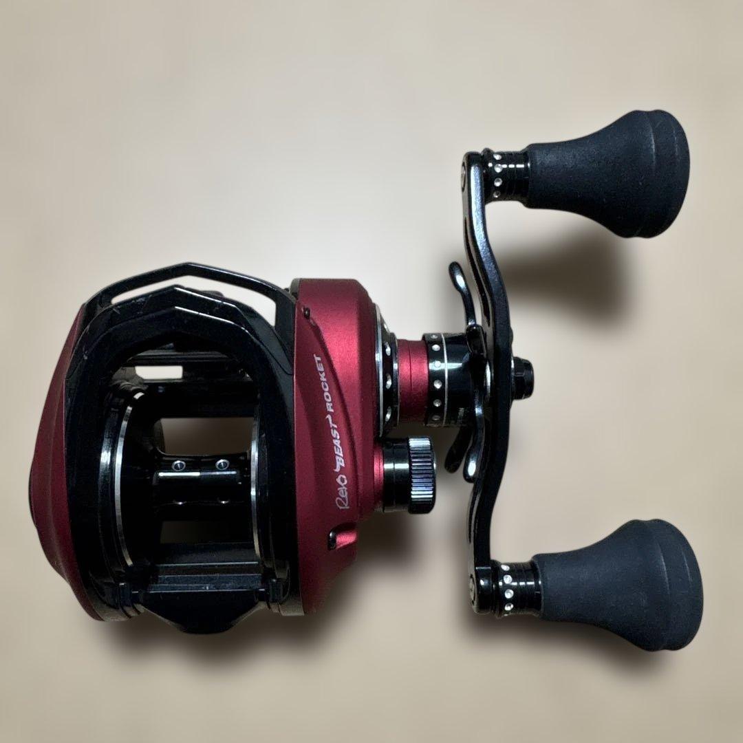 アブガルシア　レボビースト ロケット40 右