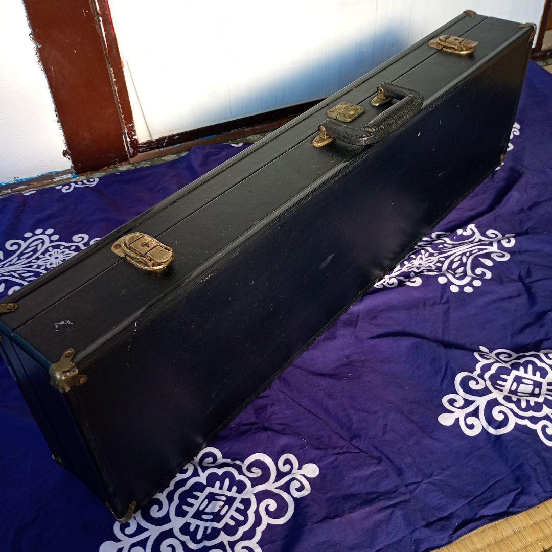 三線本体 伝統的デザイン　人工蛇皮　ハードケース付き