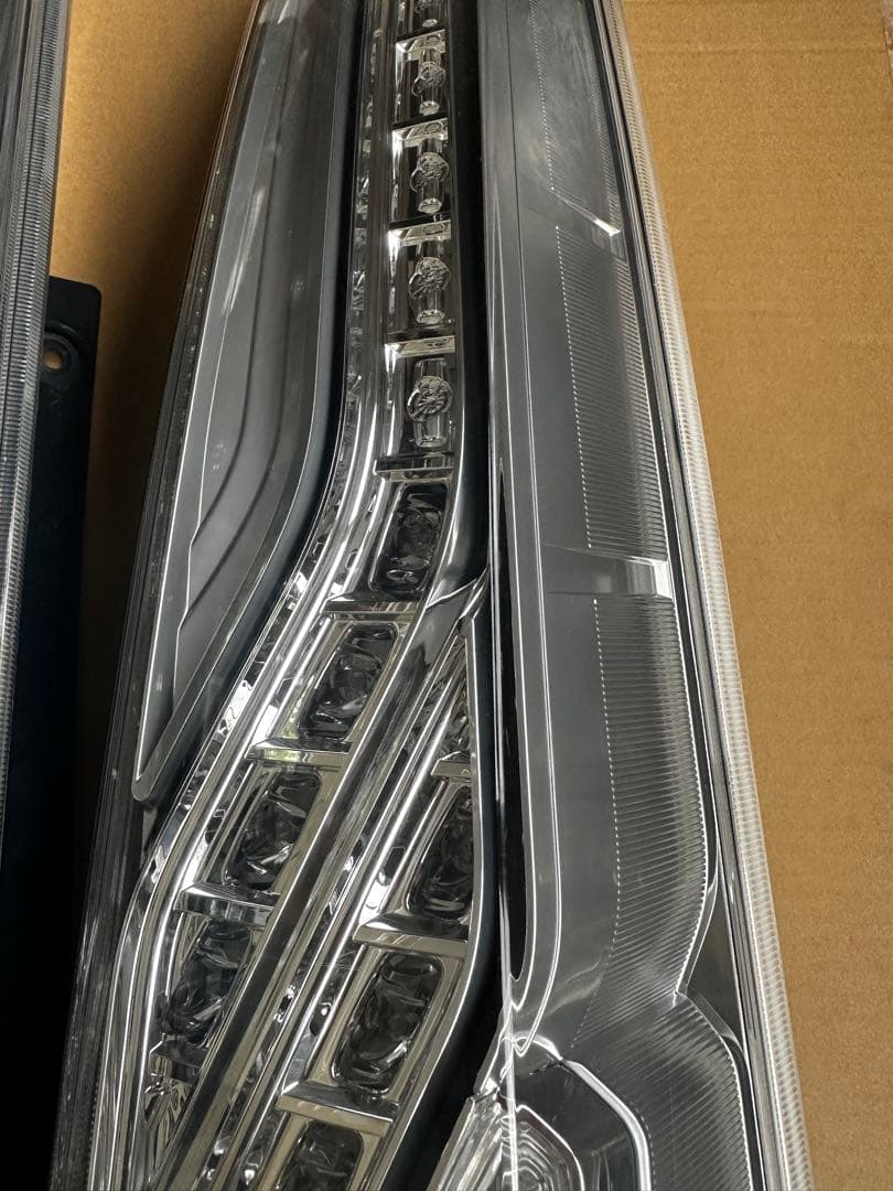 日産 セレナ C26 後期 純正テールランプ 左右セット 点灯確認済