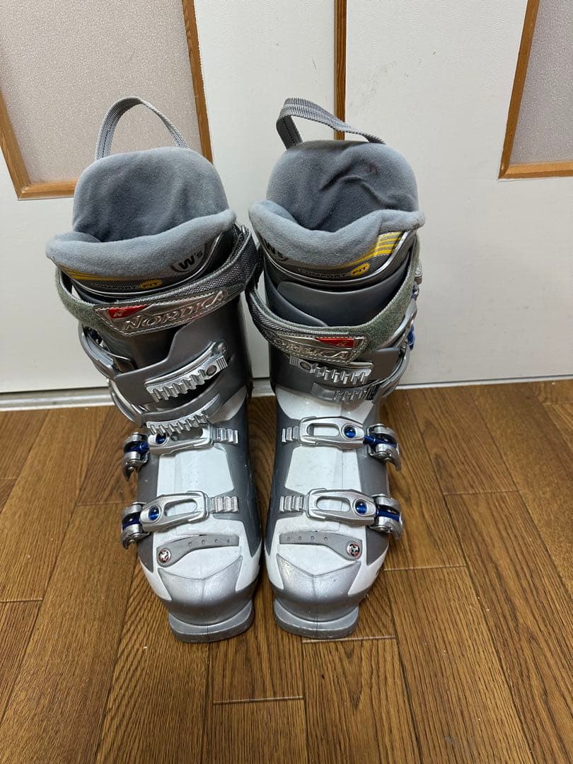 Hart ハート レディース カービングスキー 146cm スキー板、ブーツ