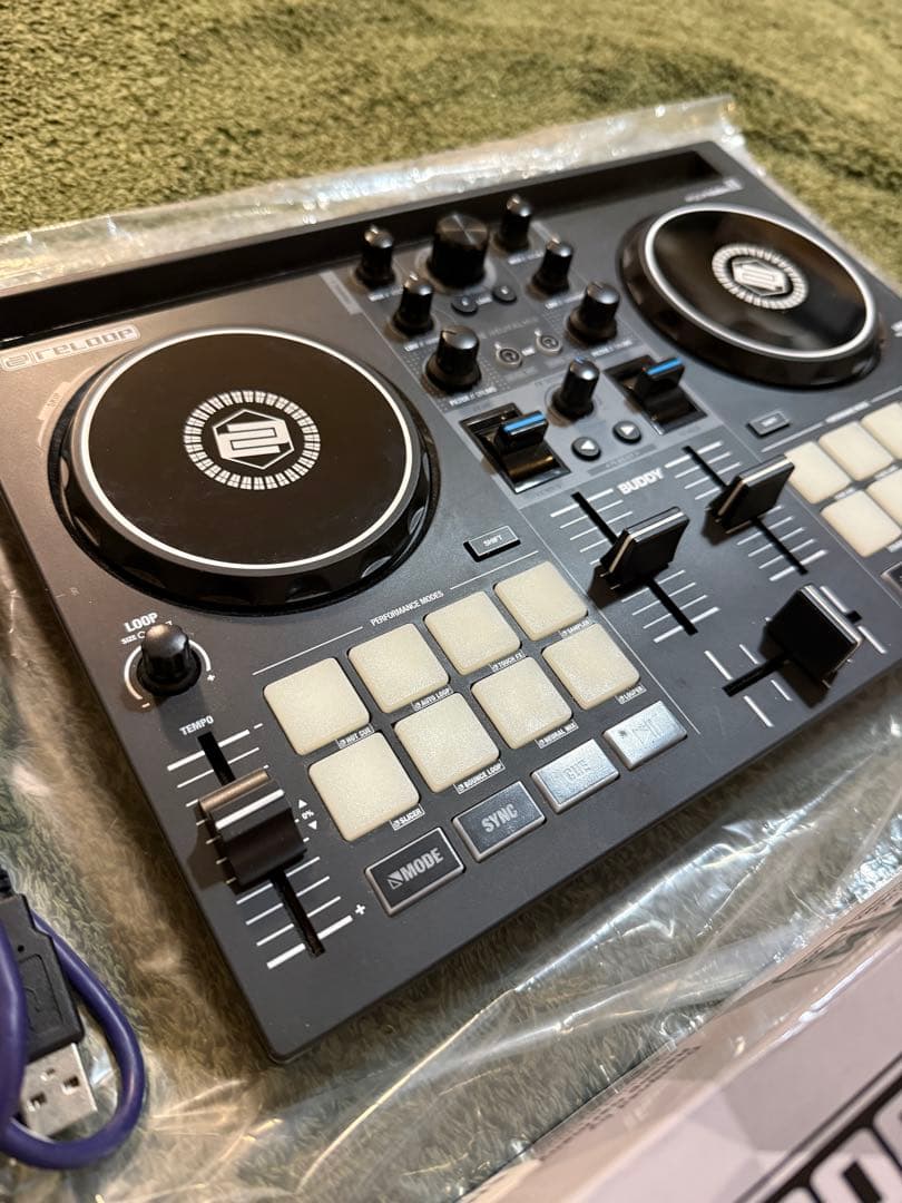 Reloop Buddy DJコントローラー