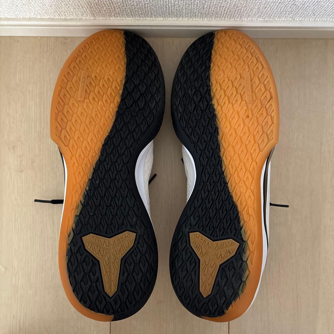 NIKE コービーマンバフォーカス バスケットボールシューズ ホワイト/ブラック