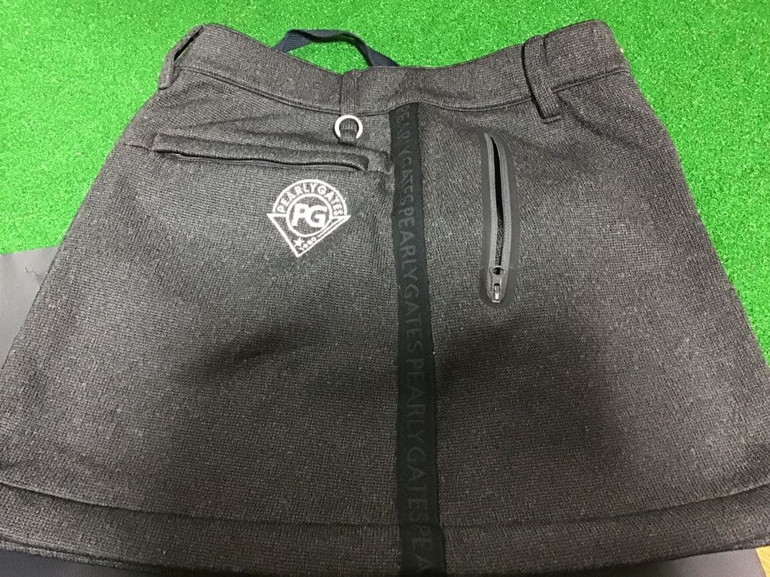 パーリーゲイツ大人気スカート。裏起毛なのに春も最適に着やすい。