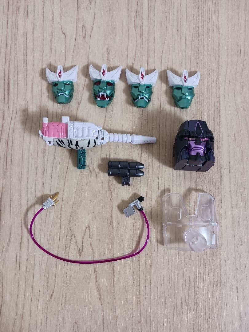 トランスフォーマー blackmamba ko mp-50 タイガトロン似 再版