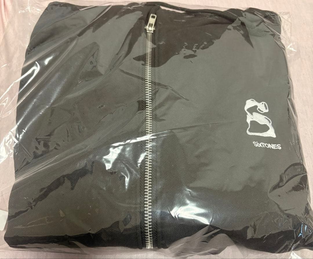 MileSixTONES パーカー