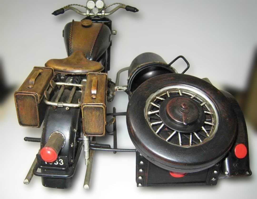 1/6  バイク　サイドカー　黒　クールガールやバービーを乗せれます。