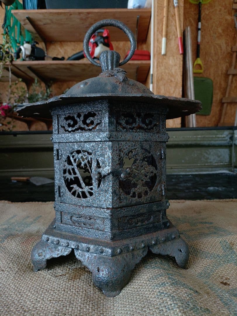 吊り灯籠　蝉つき　　アンティーク　雑貨　骨董　吊灯籠　灯り　照明　庭　インテリア