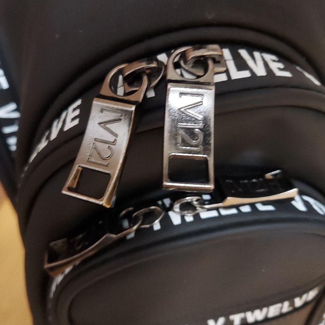 【週末特価・美品】V12(ヴィトゥエルヴ)　スタンドキャディバッグ