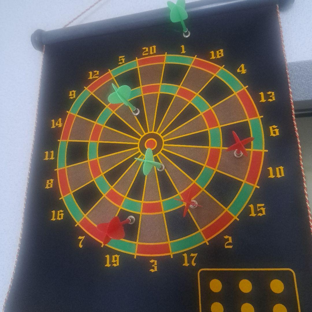 ダーツボードとダーツセット
