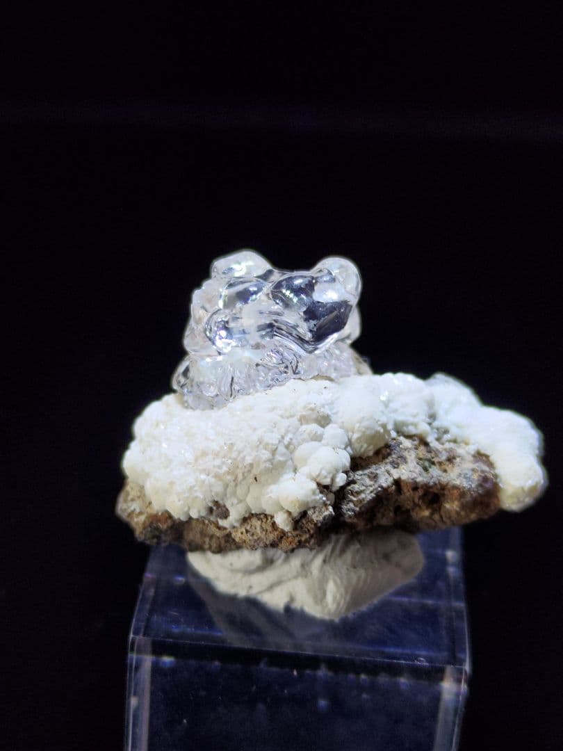 玉滴石 ハイアライト 鉱石 鉱物 ミネラル 原石 標本 母岩付き ①