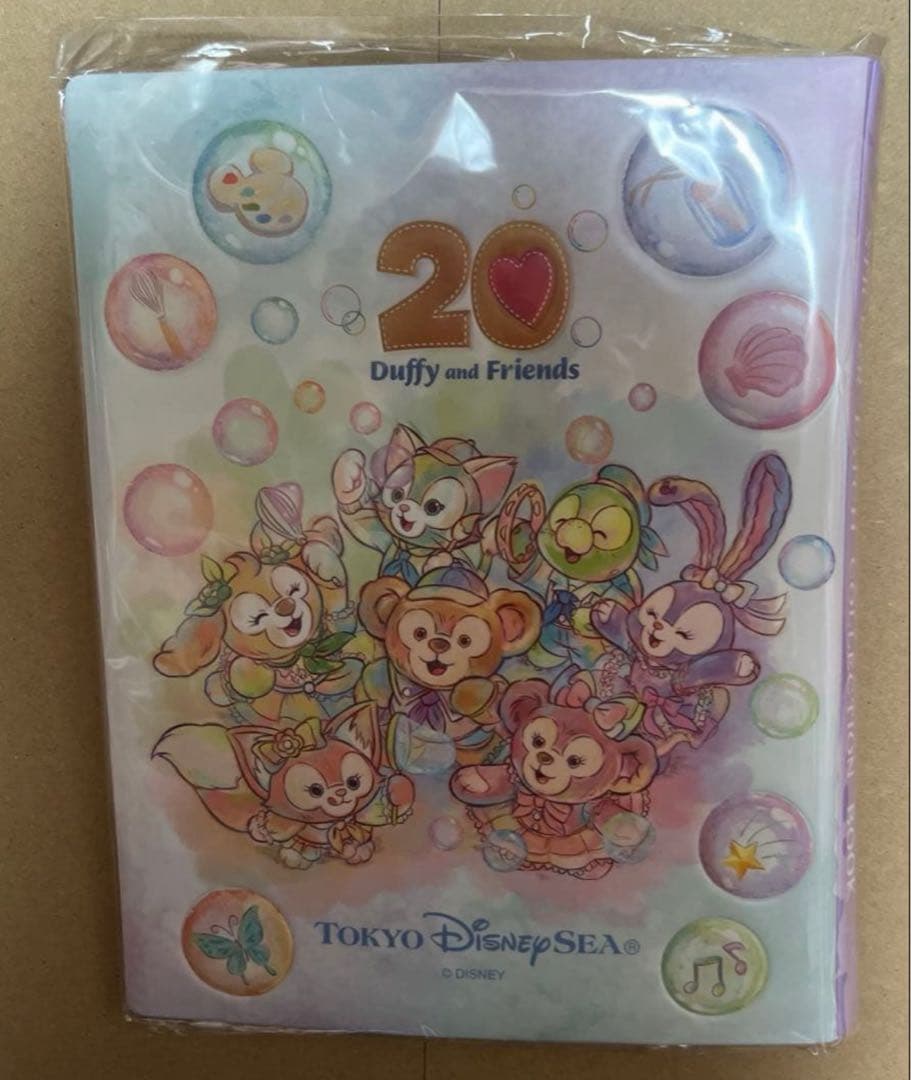 ディズニー　カラフルハピネス　ダッフィー　ワッペンホルダー