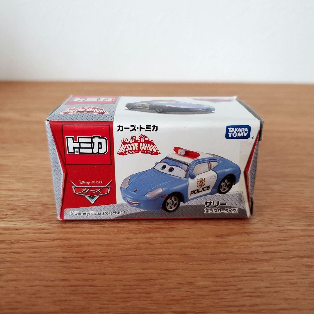 カーズ　トミカ　サリー　ポリスカータイプ　ライトニング・マックイーン　ミニカー