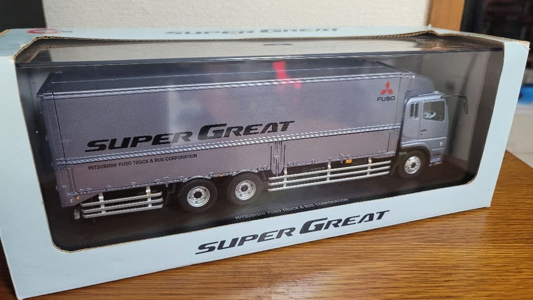 MITSUBISHI FUSO SUPER GREAT ミニカー 1/43