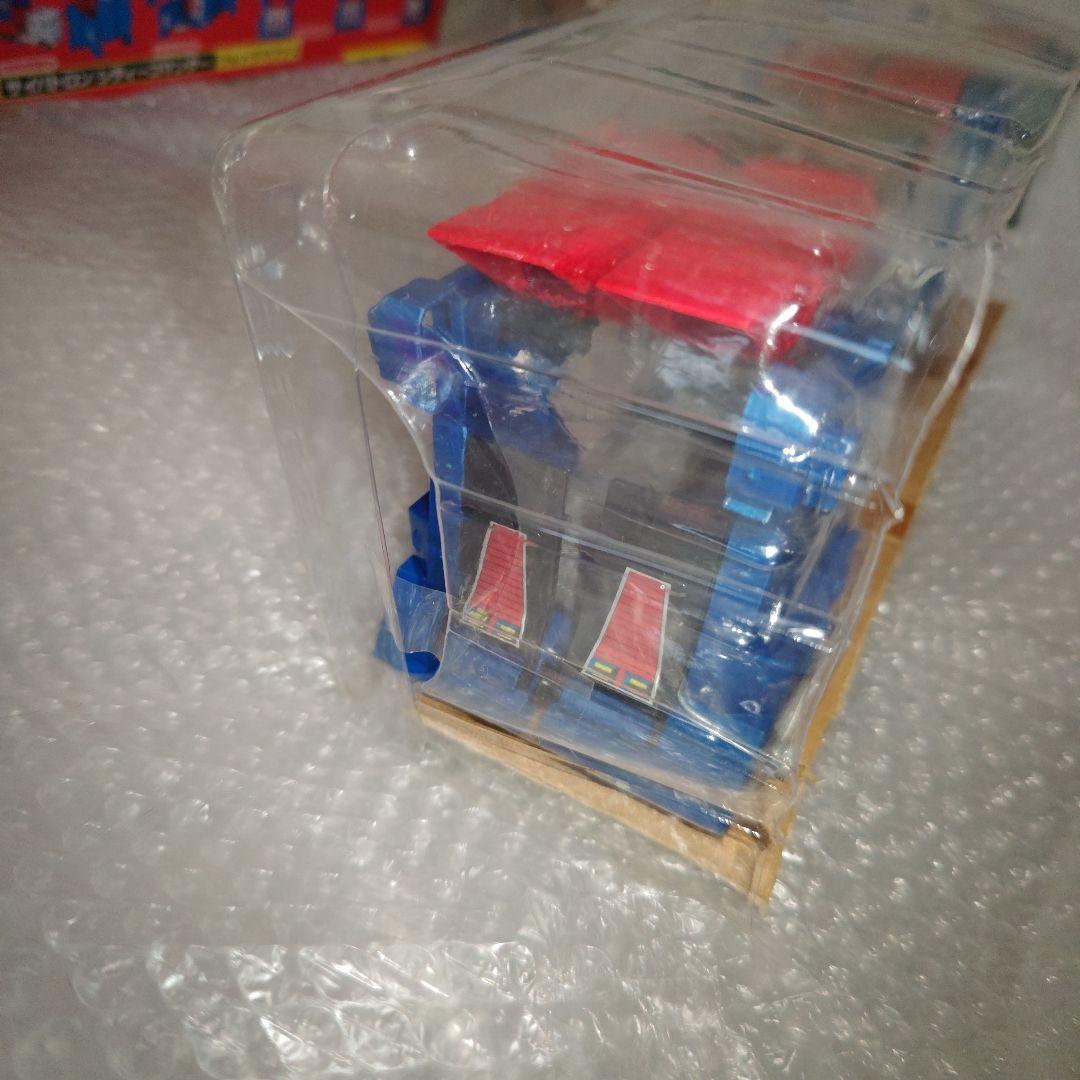 トランスフォーマー　ウルトラマグナス　予告編バージョン　シール未使用