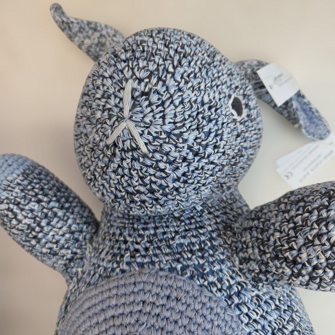 anne-claire petit 巨大編み物ぬいぐるみ