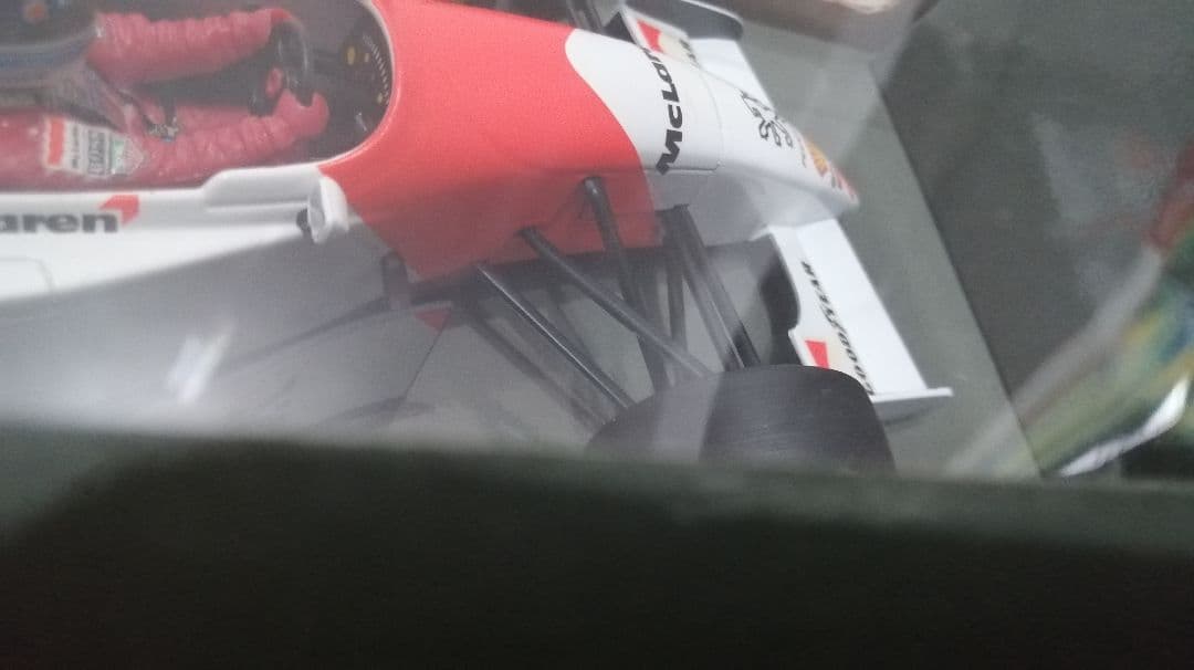 ポールズモデルアート マクラーレン プジョー MP4/9 ミカハッキネン