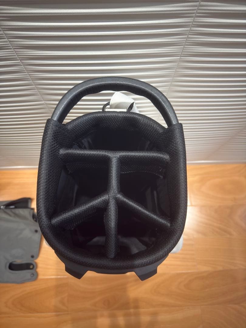 新品完売品　8YARDSキャディバック