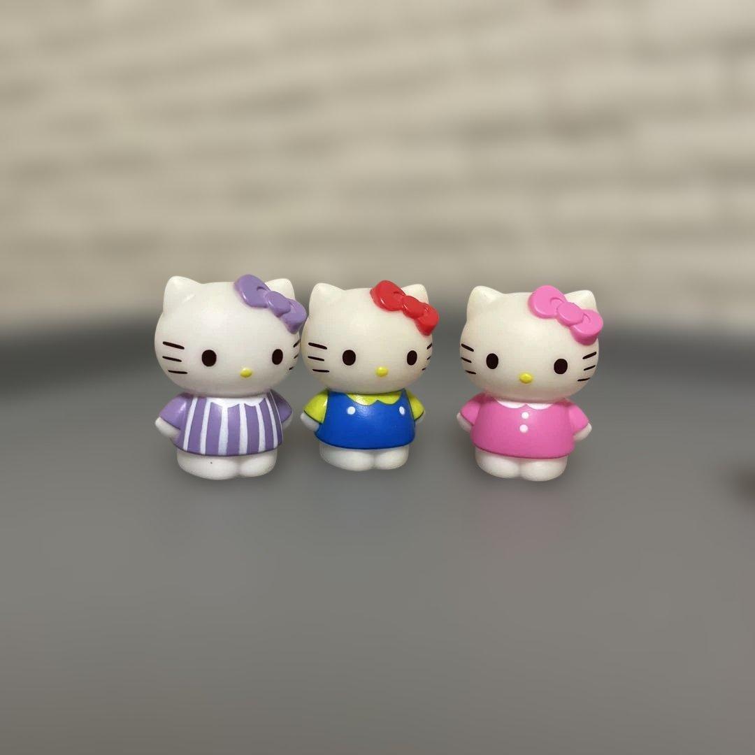 ハローキティグッズまとめ売り　アクリルスタンド・タンブラーなど