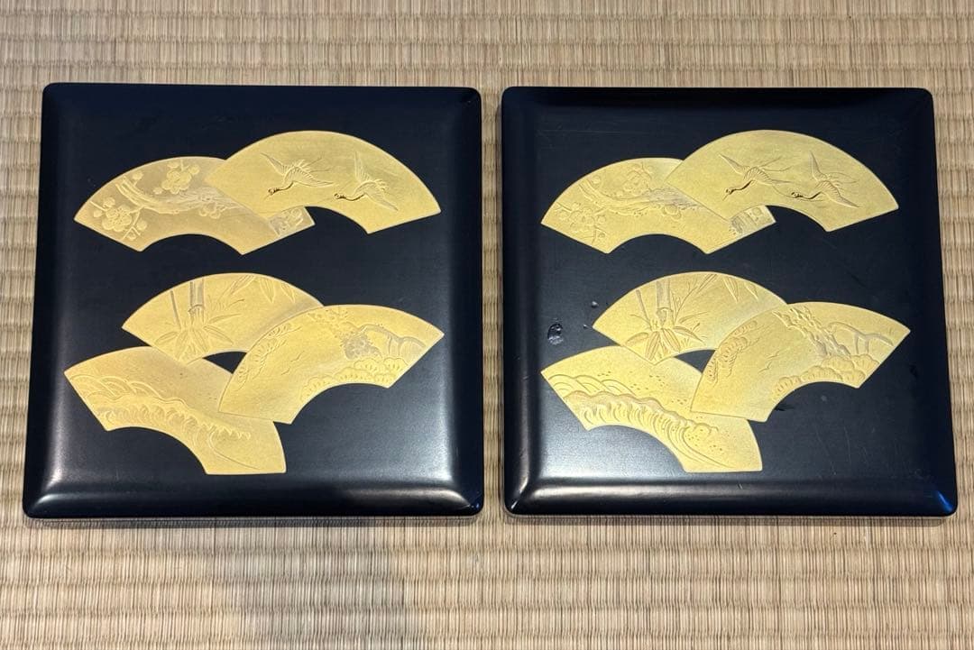 扇蒔絵 黒艶消内朱四段重箱 二枚蓋 共箱 丸に蔦 /茶懐石道具 会席 宴席 正月