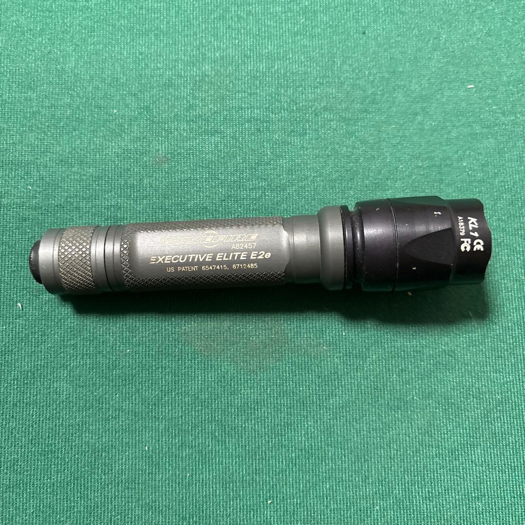 SUREFIRE EXECUTIVE ELITE E2E 懐中電灯