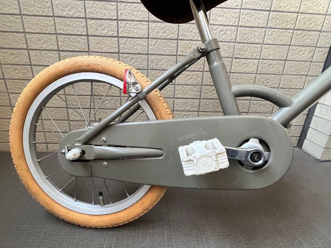 little tokyobike 限定カラー（カーキ） カゴ・補助輪付き