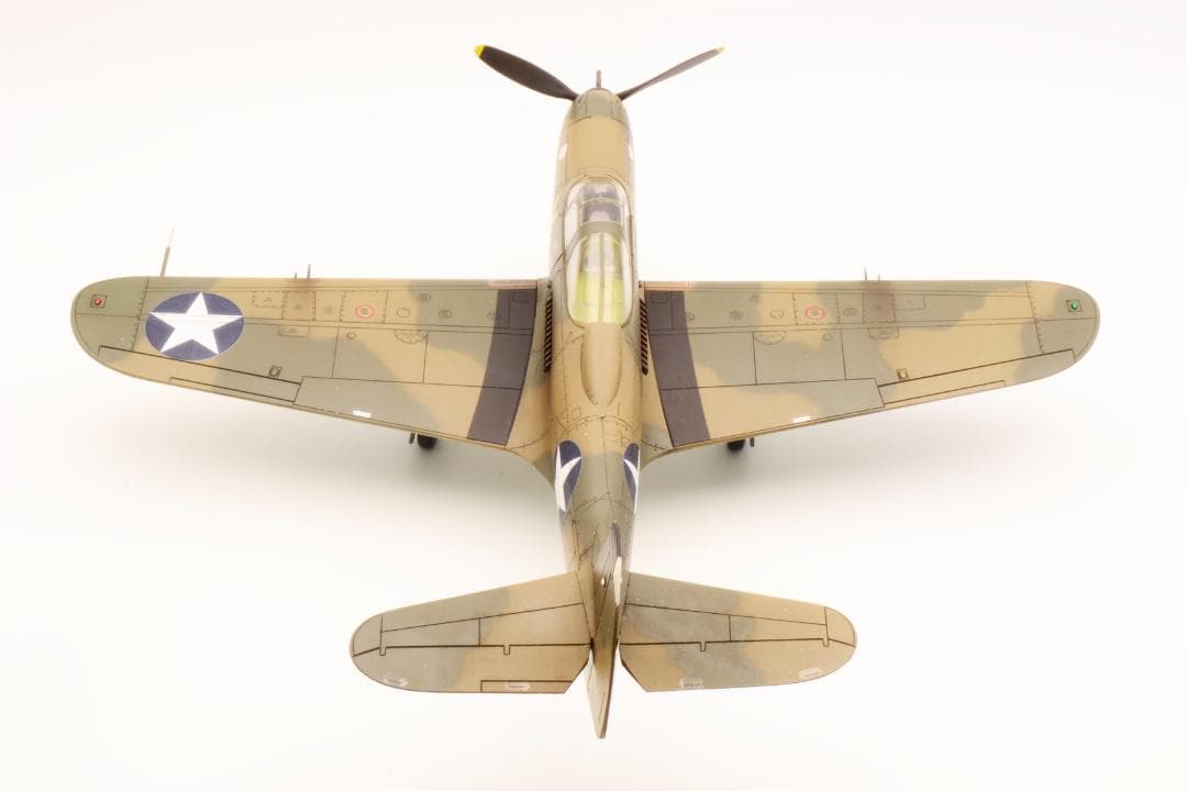 ムスタングです。1/48 P400 P51 2機セット(プラモ 完成品)