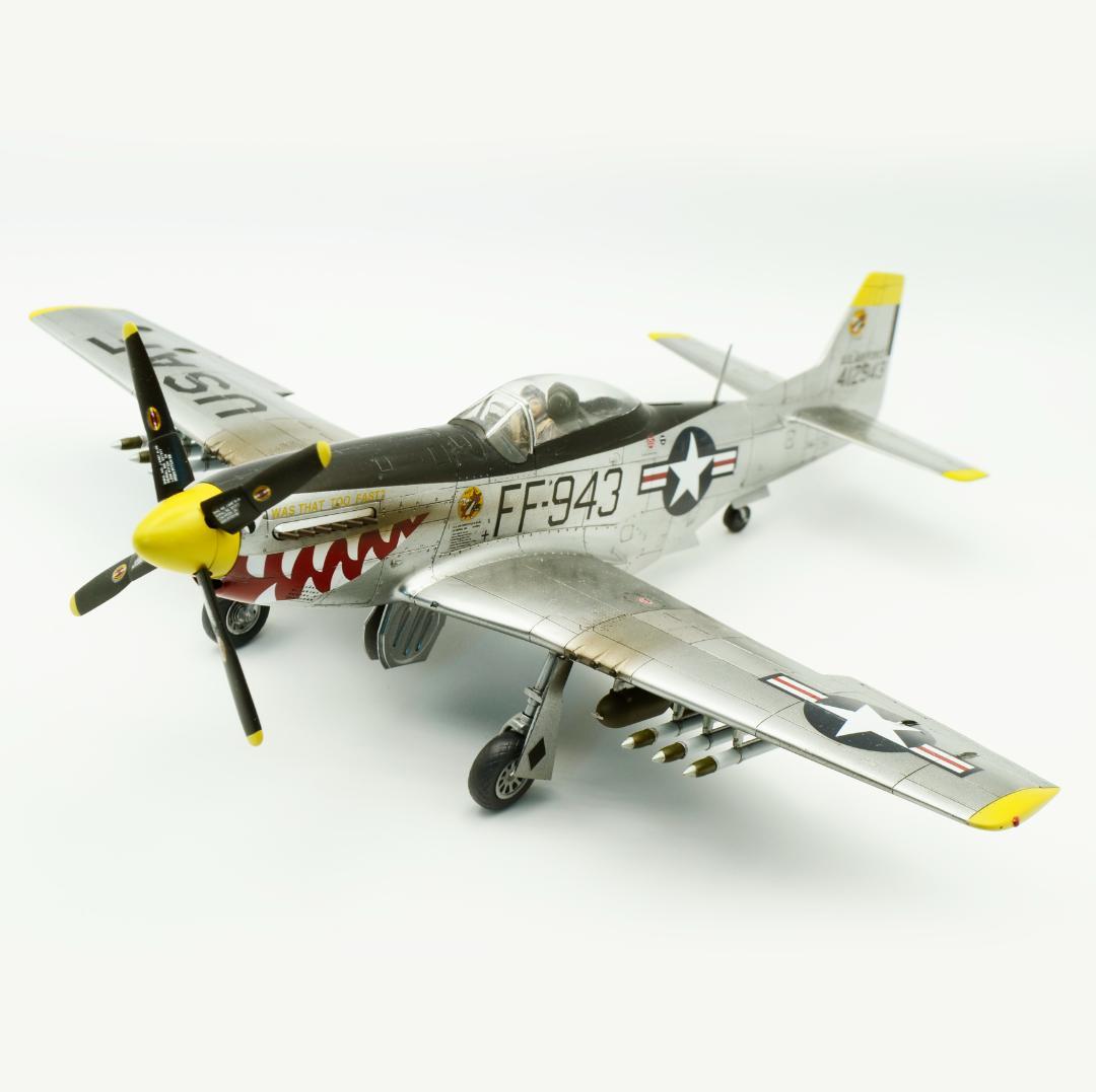 ムスタングです。1/48 P400 P51 2機セット(プラモ 完成品)
