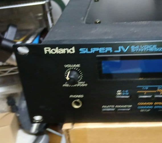 Roland JV-1080 シンセサイザーモジュール