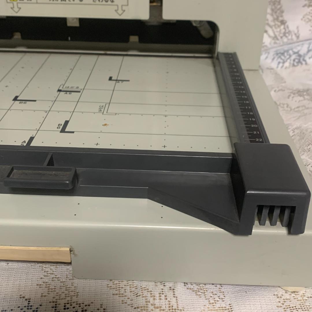 ゆ*ゃ様 ■裁断機　PK-513L　PLUS　プラス　手動断裁機ペーパーカッター